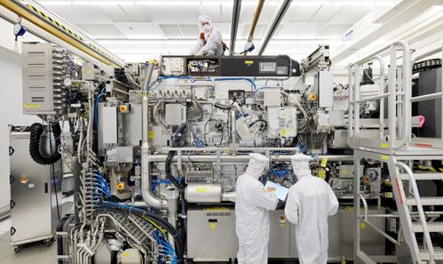 央视传出新消息,0.1nm光镜镀膜设备投用,国产光刻机的最后拼图